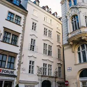 Living Center Viena
