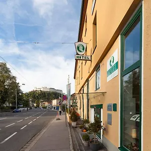 https://hotel-via-roma.saalbachhinterglemmhotels.com