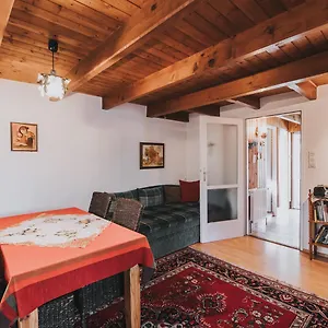 Apartment Garden House With Parking Lot