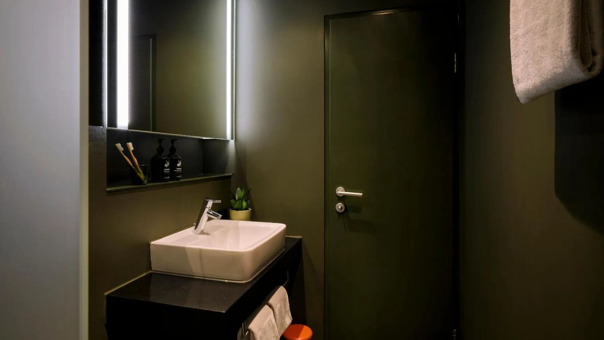 Max Brown Hotel 5Th District, Part Of Sircle Collection - Formerly Pentahotel Vienna 4*,  Austria