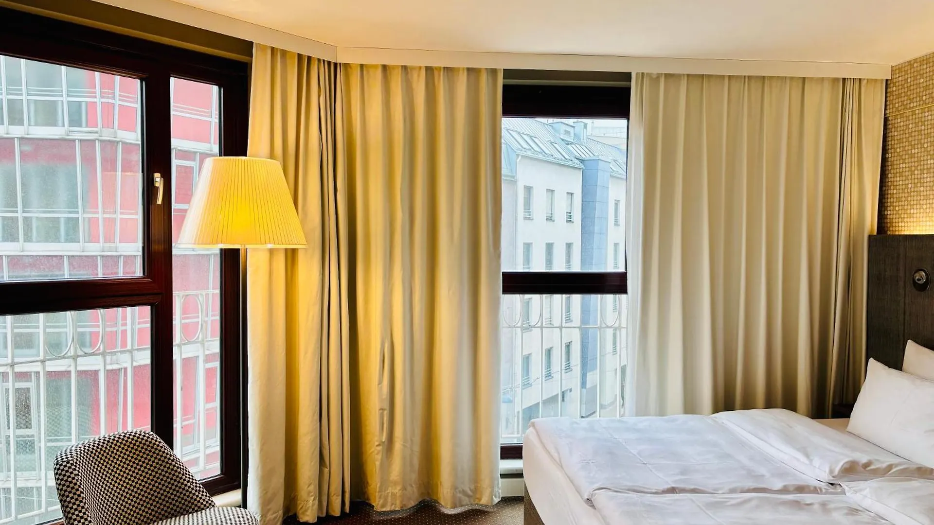 ****  Max Brown Hotel 5Th District, Part Of Sircle Collection - Formerly Pentahotel Vienna Austria